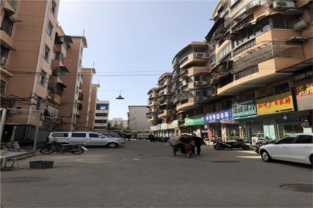 山水人家财富广场2室2厅1卫118㎡