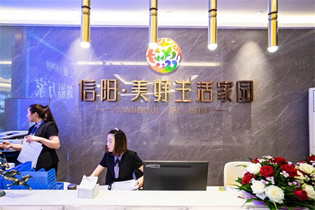 九鑫花园3室2厅1卫105万168m2毛坯房出售